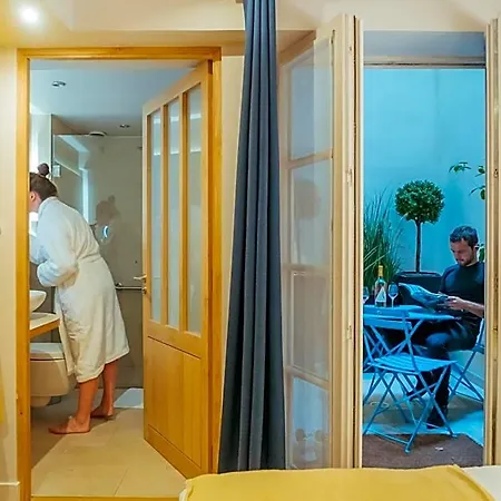 Victoire & Germain Hotel