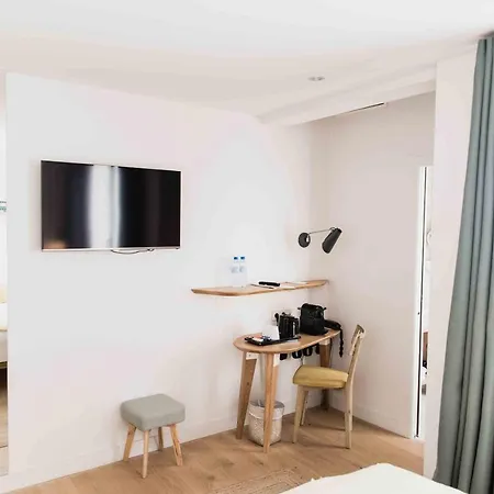 Victoire & Germain Hotel